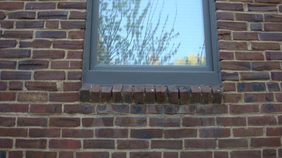 Tuck Point Corner Of House And Some Windowsills before_dsc00016_jpg