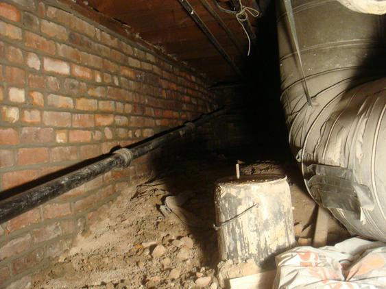 Tuckpoint All Joints on Foundation Wall in Crawlspace